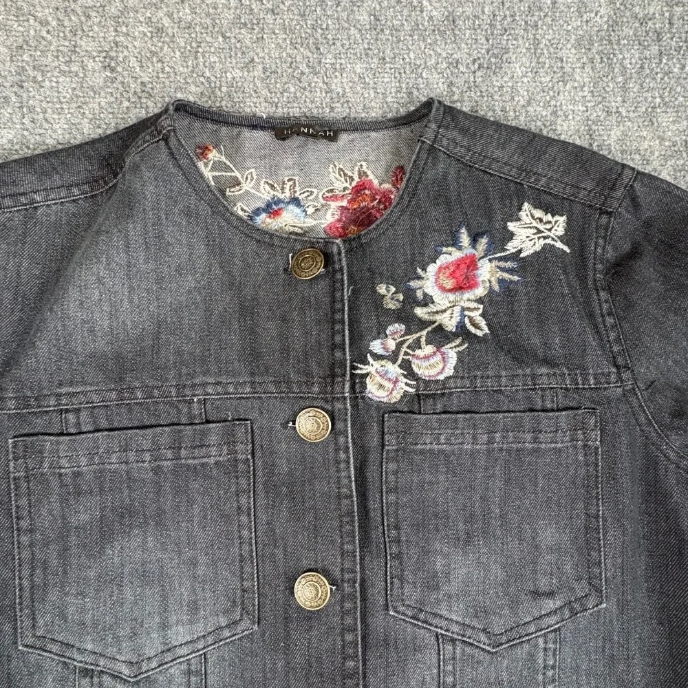 Vintage Hannah Denim Jacket Womens S Black Y2K Floral Embroidered Boho‎ Fairy